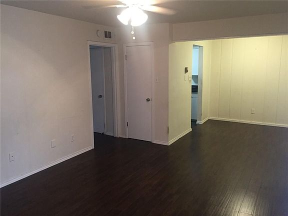2nd image of 2808 Throckmorton St APT 202