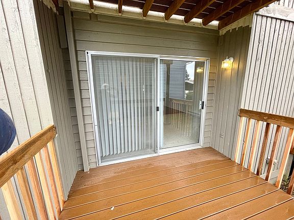 3rd image of 12424 Meridian Ave S APT 2
