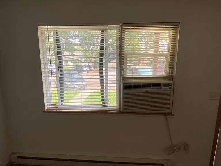 223 W Myrtle St #A — Photo 4