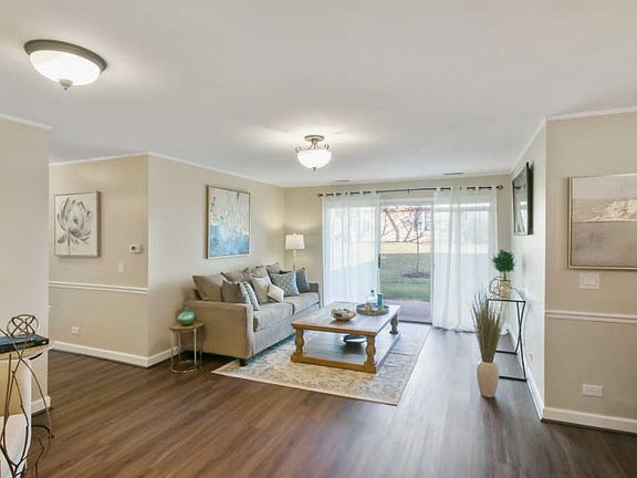 2nd image of 1333 Cromwell Ct