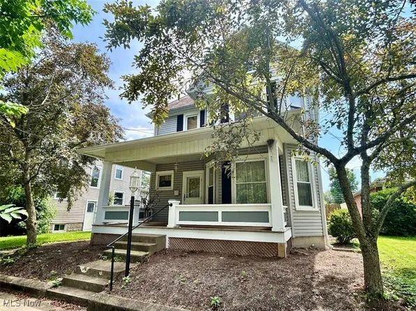 623 N 7th St, Marietta, OH 45750