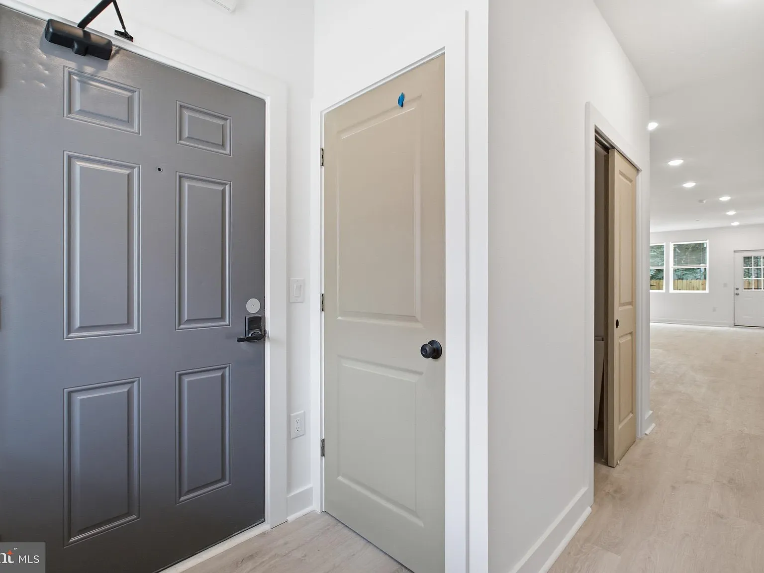 2 bed, $1,500 — Photo 2