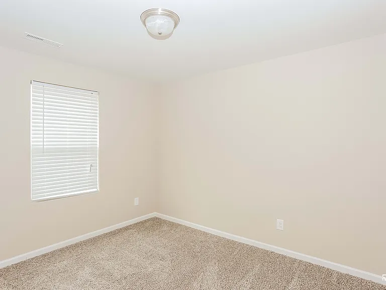 232 Valerie Dr — Photo 10