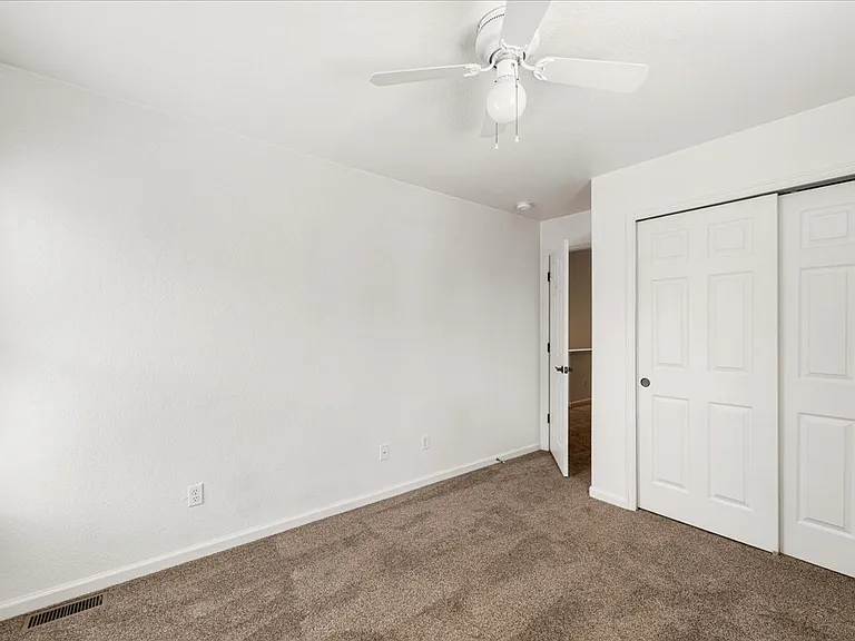 4452 S Auckland Ct — Photo 20