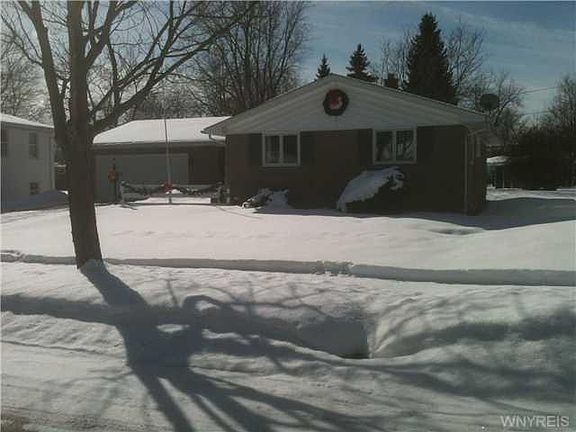 2nd image of 1284 Greenbrier Ln