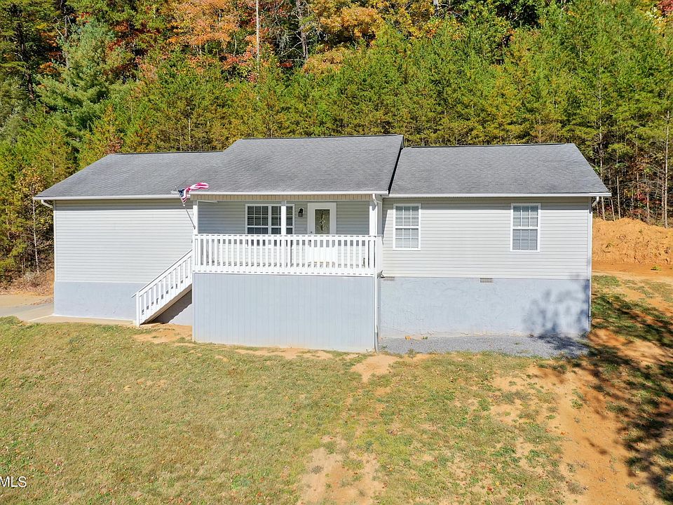 1st image of 1821 Hughes Loop