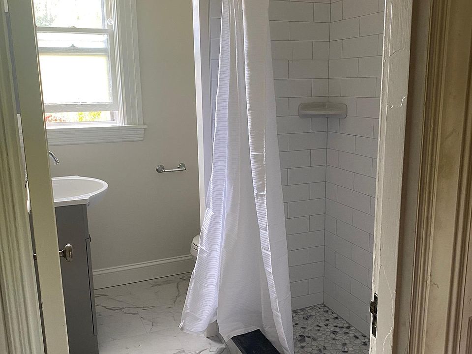 214 Olney Street Apartments - Providence, RI | Zillow