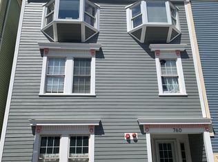 760 E 8th St #B, Boston, MA 02127