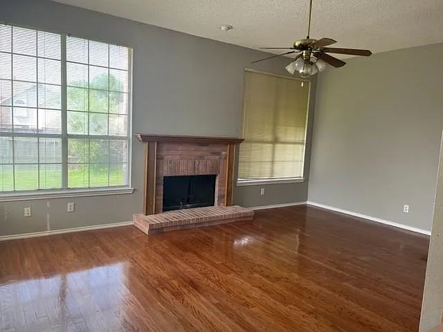 4 bed, 2268 sqft, $2,700 — Photo 4