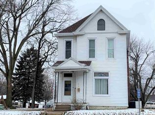 916 S 12th St, Quincy, IL 62301