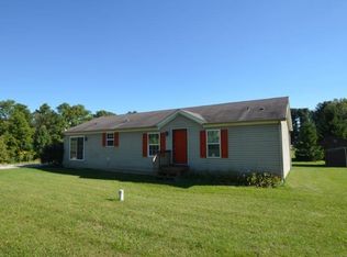3253 W Quiet Rd, Albion, IN 46701