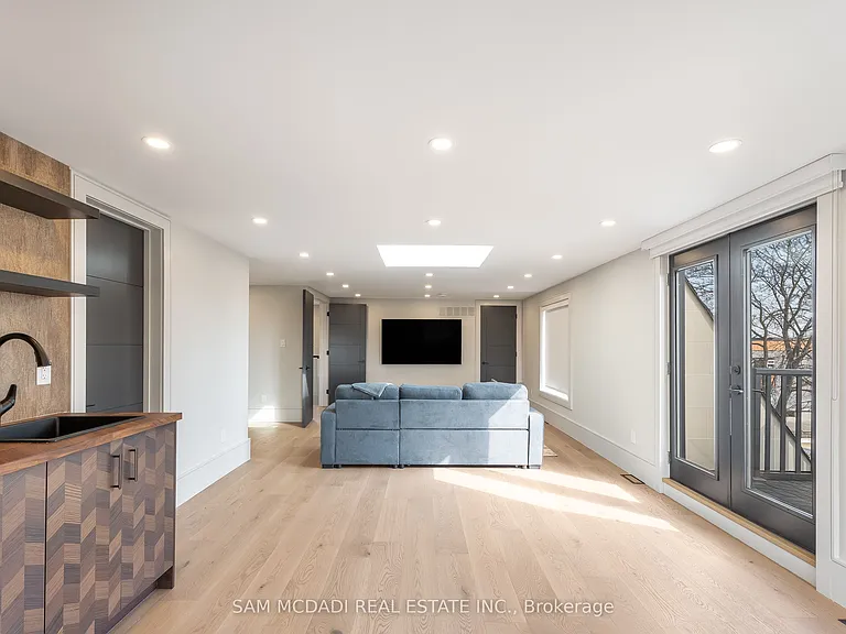 1019 Strathy Ave — Photo 29