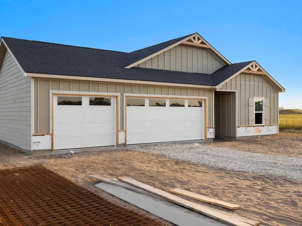 1103 E 40th Ave, Hutchinson, KS 67502