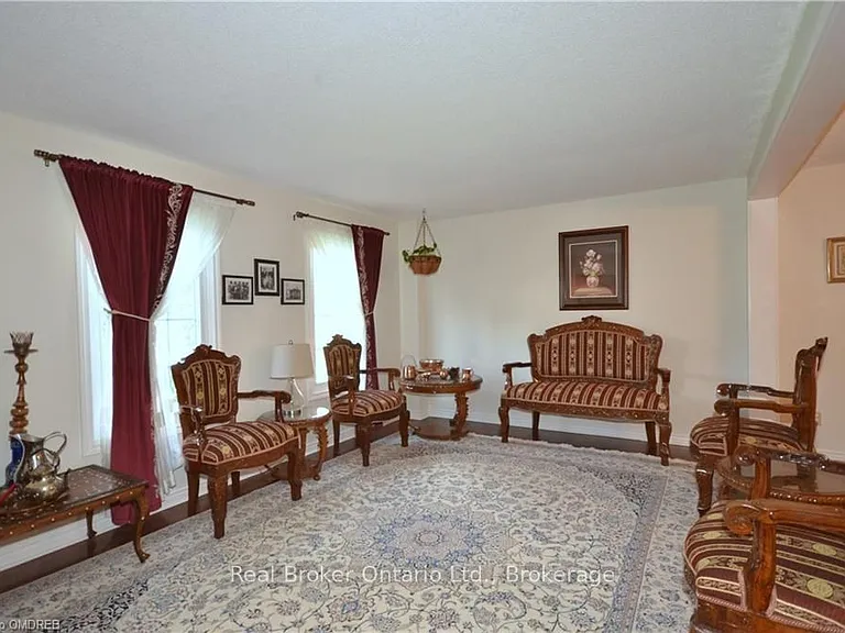 1609 Pilgrims Way — Photo 13