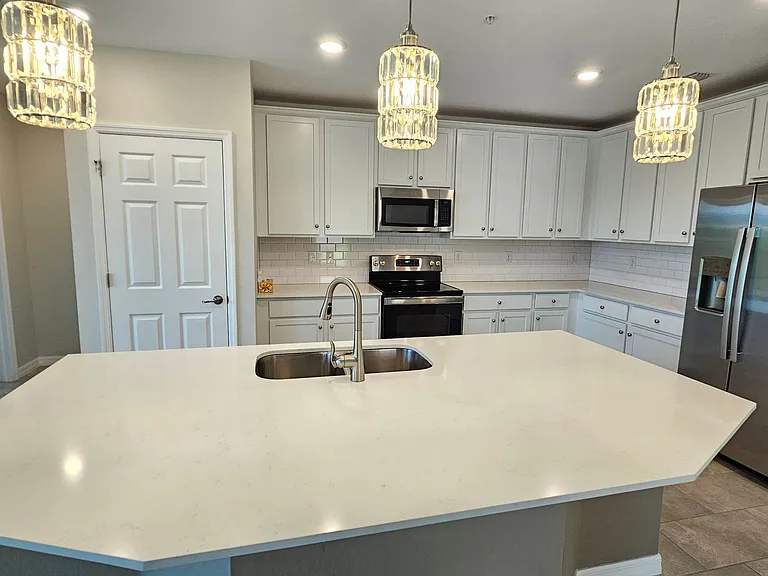 10027 Crooked Creek Dr #101 — Photo 21
