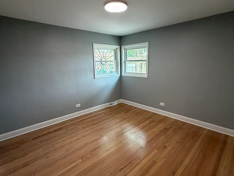 8908 Ozark Ave — Photo 9