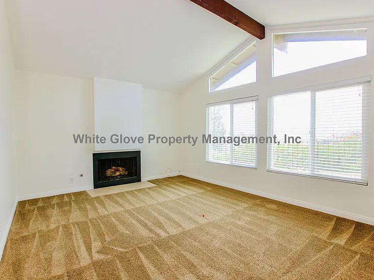 5520 E Vista Del Este — Photo 4