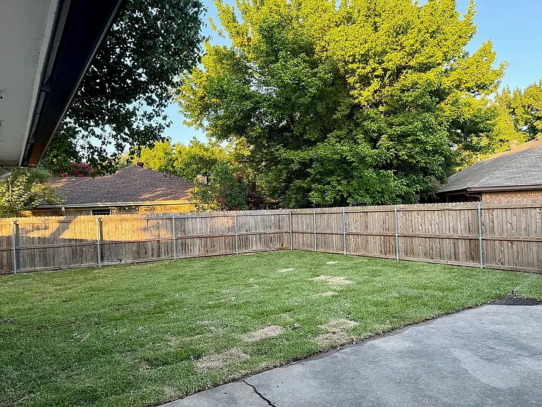 2926 Panhandle Dr — Photo 10