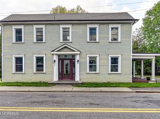 7 Main St, Englishtown, NJ 07726