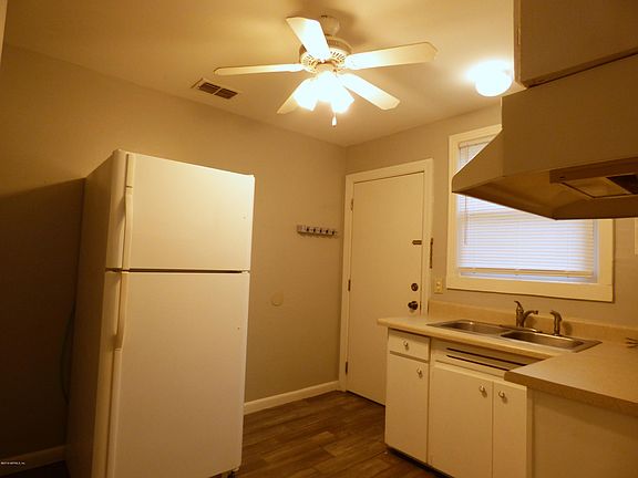 5th image of 3303 Myra St