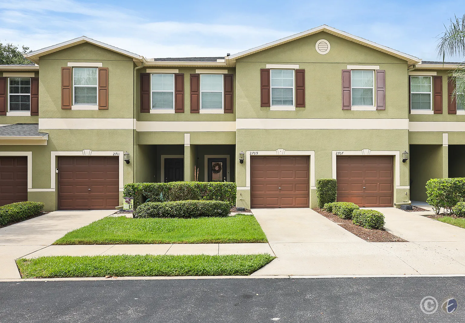 2709 Isabella Valley Ct — Photo 1