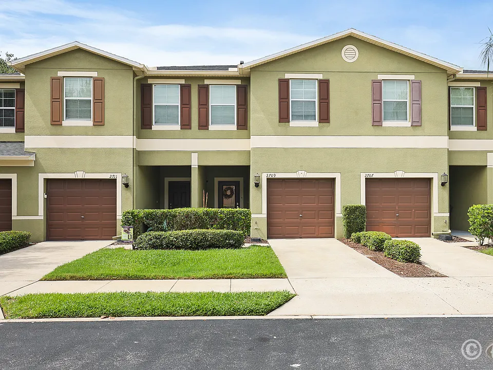 2709 Isabella Valley Ct