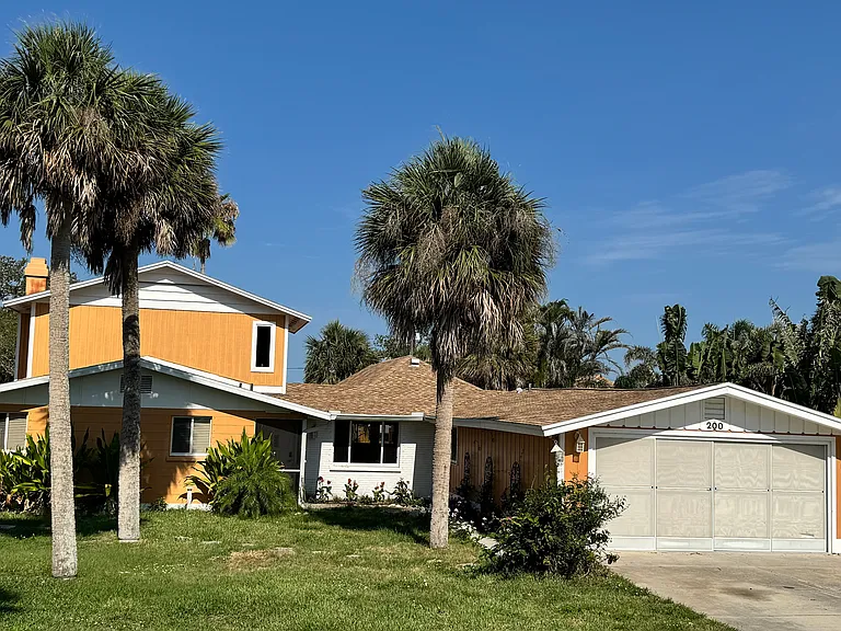 200 Magnolia Ave — Photo 1