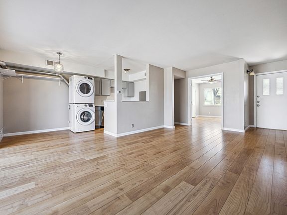 5th image of 1304 Mariposa Dr APT 104