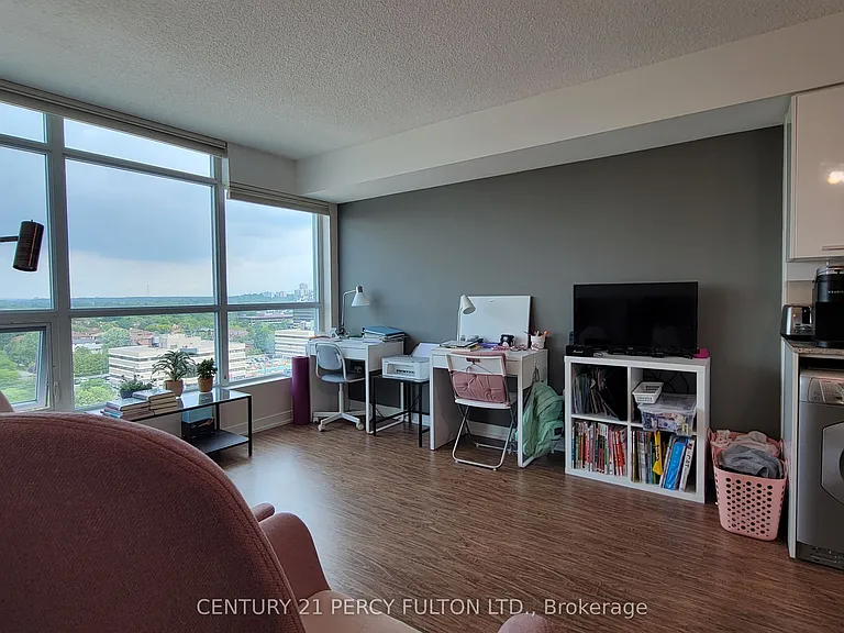 15 Singer Ct #1207 — Photo 3