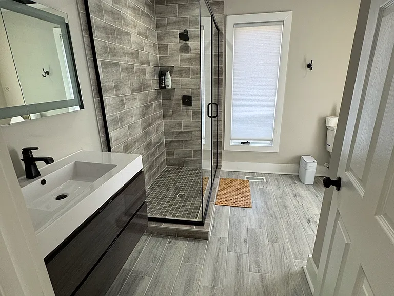 in-law suite bathroom