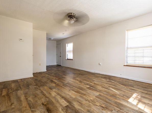 little-rock-arkansas-82835675 picture