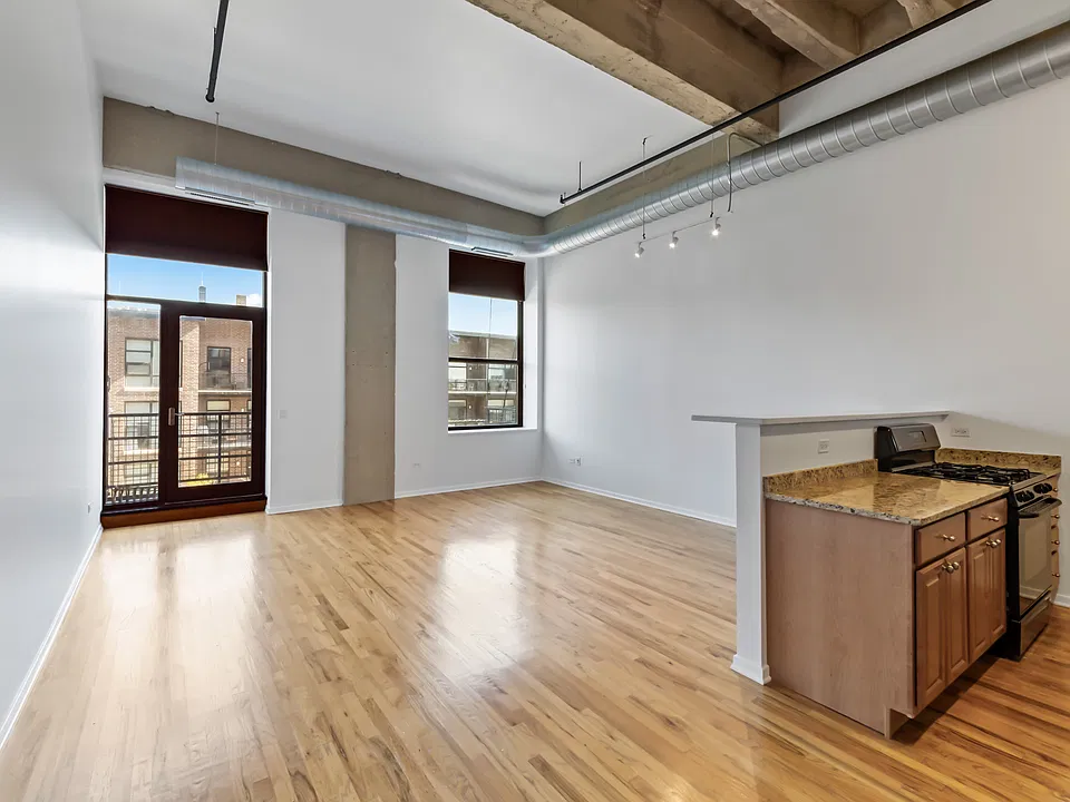 1645 W Ogden Ave #407