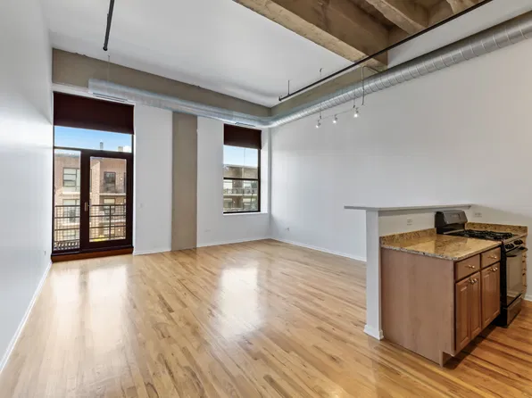 1645 W Ogden Ave, Chicago, IL