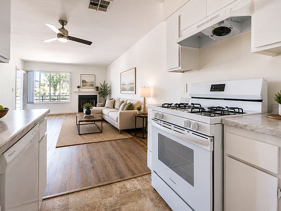 4th image of 14200 Victory Blvd APT 212