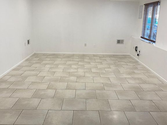 4th image of 138 Erika Loop Floor 1