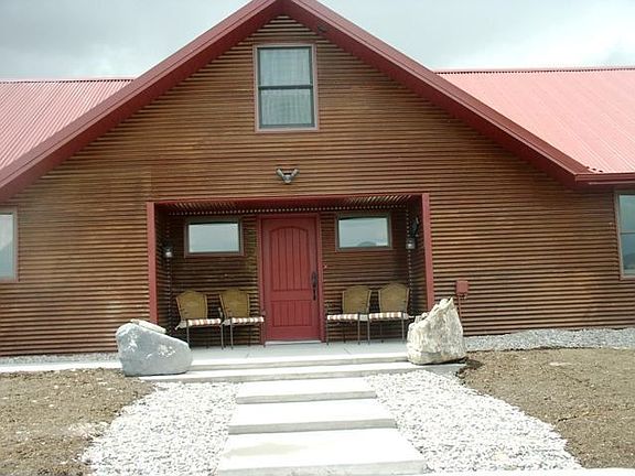2nd image of 2406 Sugar Loaf Mountain Road