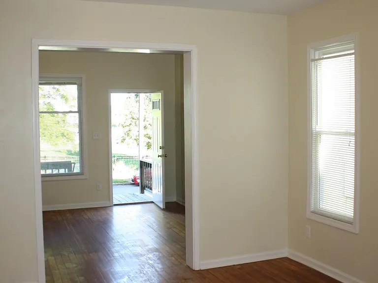 1466 Indianola Ave — Photo 30