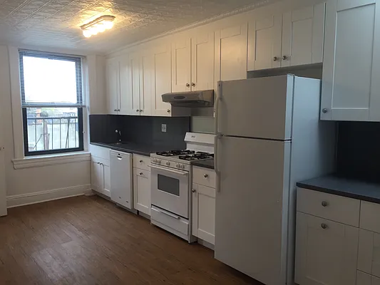 Rented by Skyline Realty LLC II | media 23