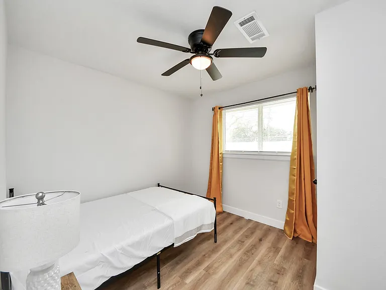 5115 Clay St — Photo 32