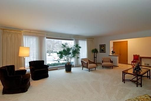 4th image of 6568 N Sauganash Ave