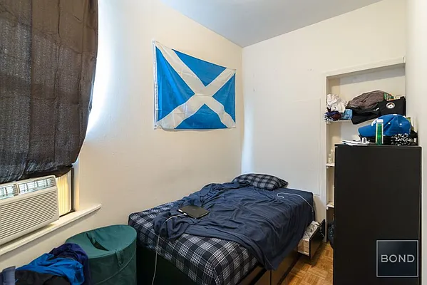 Rented by Gioia Realty | media 17