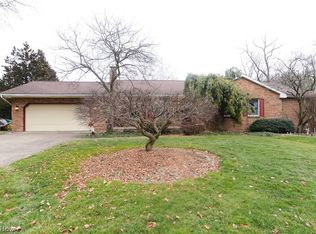 1351 Shannon Rd, Girard, OH 44420