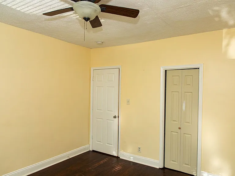 505 Denison St — Photo 7