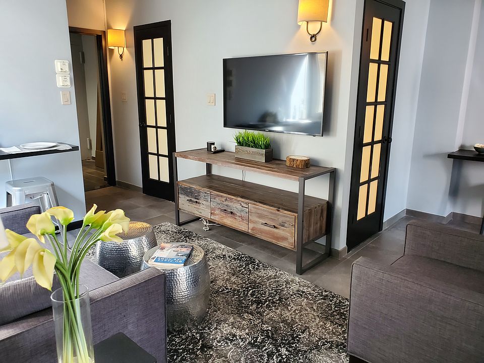 1st image of 58 W 58th St APT 18F