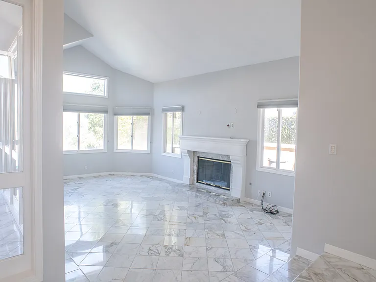 24825 Alexandra Ct — Photo 52
