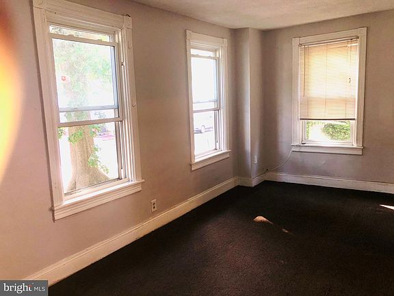 4th image of 6 S Greenwood Ave