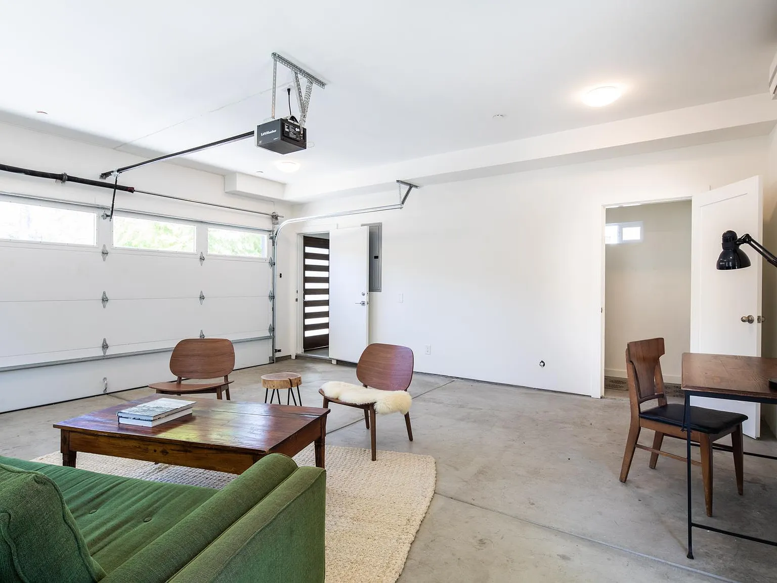 2806 Marsh St — Photo 3