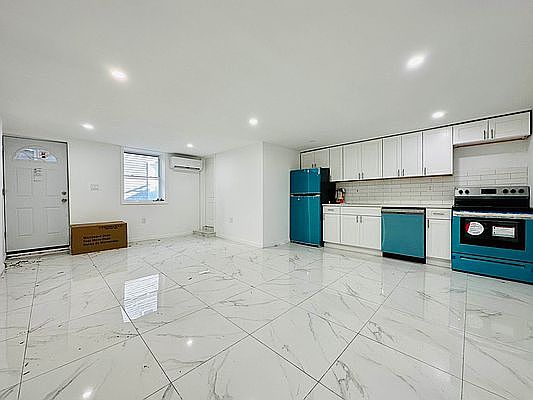 1st image of 2832 W 15th St #1A