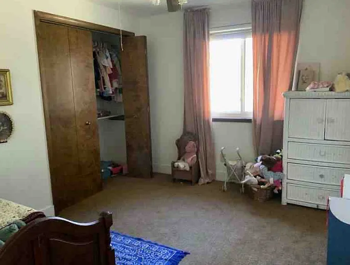 upstairs bedroom 2