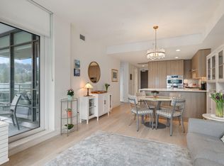 2738 Library Ln #402, North Vancouver, BC